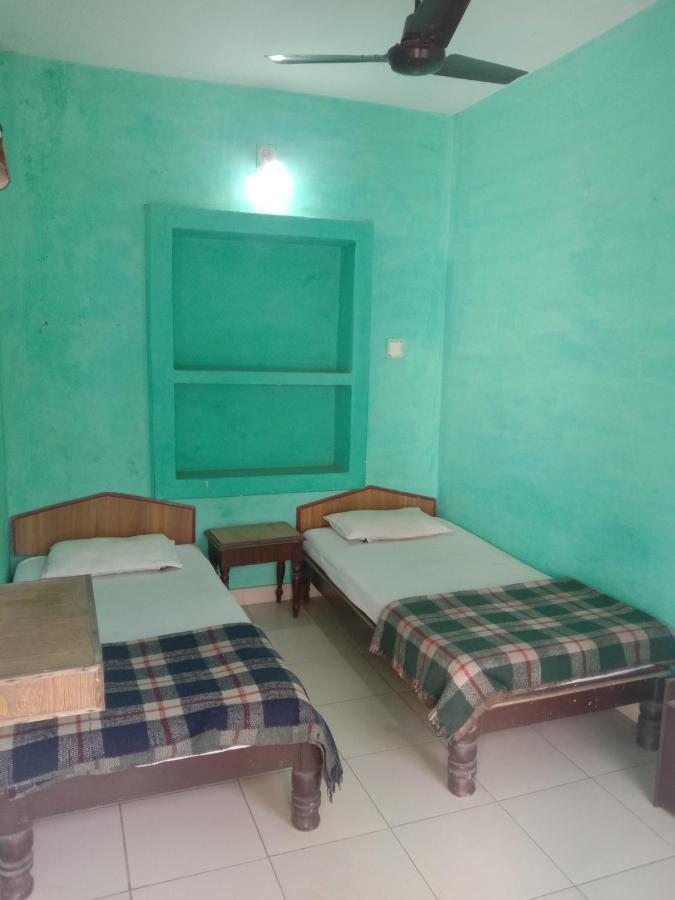 Hotel Yogi Lodge 카주라호 외부 사진