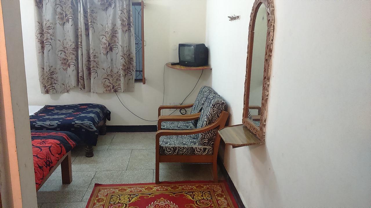 Hotel Yogi Lodge 카주라호 외부 사진